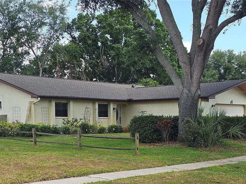 3235 Buckhorn Dr