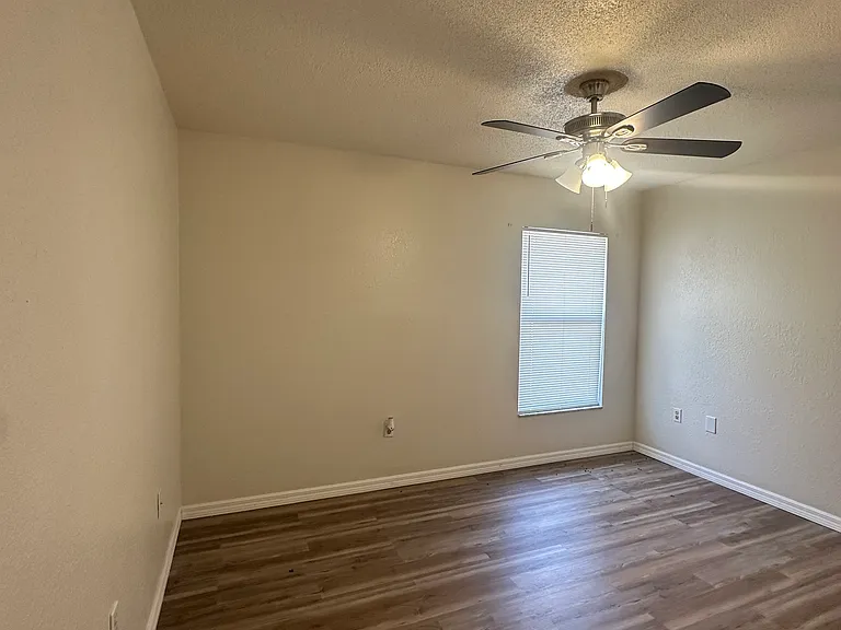 150 S Carolina Ave — Photo 17