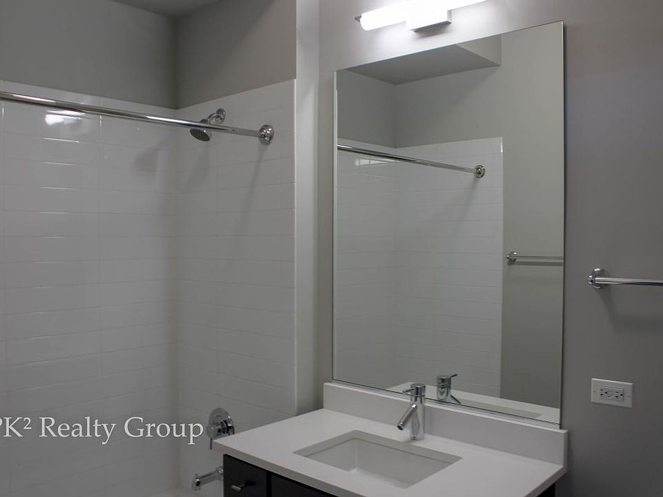 1st image of 852 S Clark Street # Fl 5th