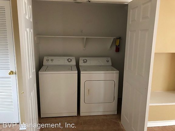 5th image of 301 Nimitz St APT E