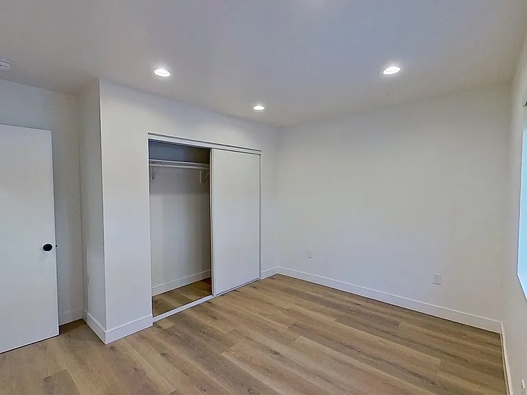 829 N Garfield St — Photo 59
