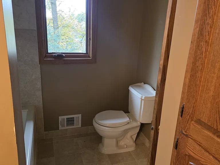 4110 Juneau Ln N — Photo 21
