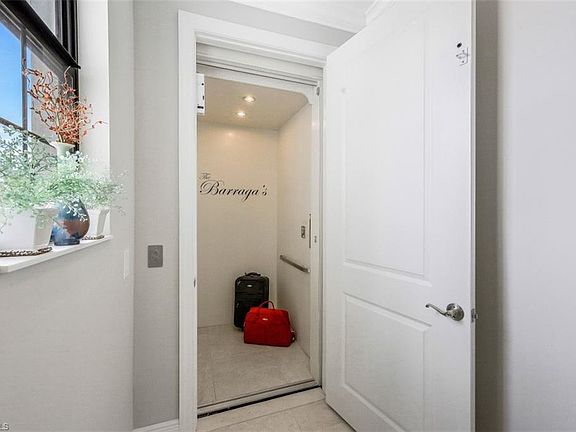 3rd image of 2137 Frangipani Cir #3-202