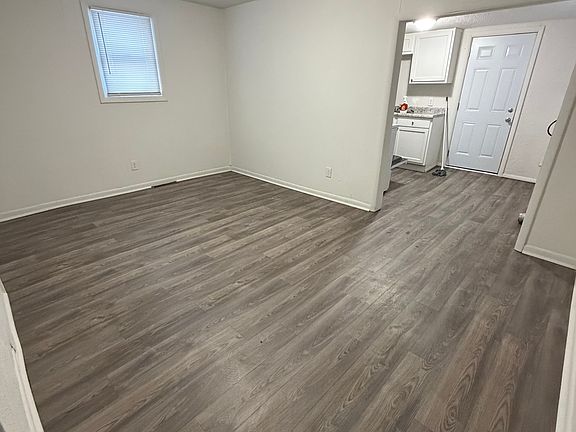 2nd image of 1048 N Jefferson St