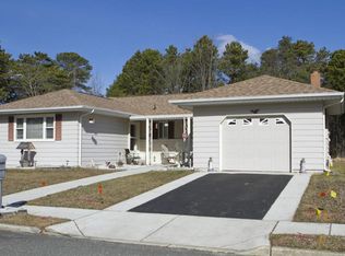 106 Torrey Pines Dr, Toms River, NJ