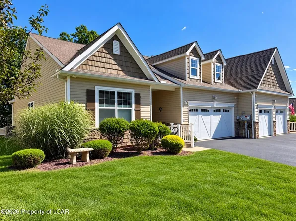 19 Reserve Dr, Drums, PA 18222