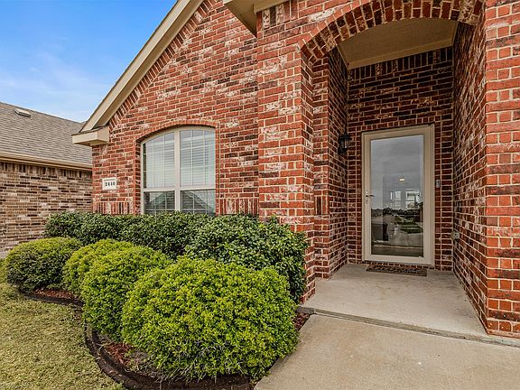 2nd image of 2440 Willard Way