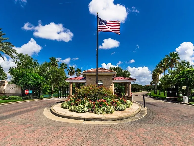 5415 Emerald Brk — Photo 41