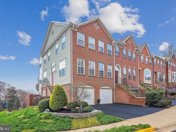 5615 Governors Pond Cir, Alexandria, VA 22310