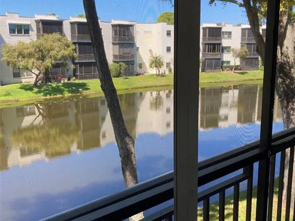 5980 Terrace Park Dr N Unit 203, Saint Petersburg, FL 33709