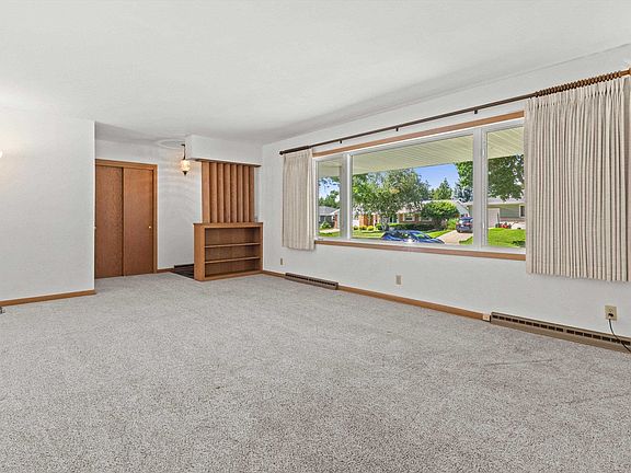 4th image of 1813 Windom Way