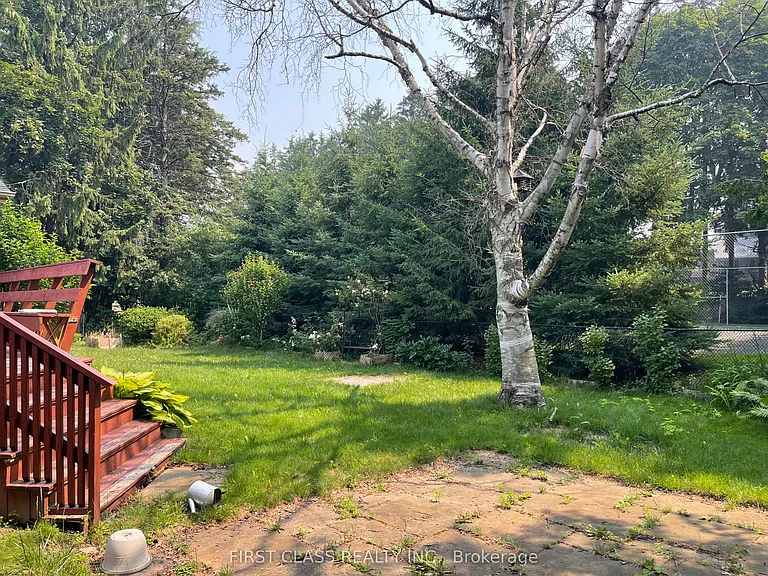 251 Scott Ave — Photo 23