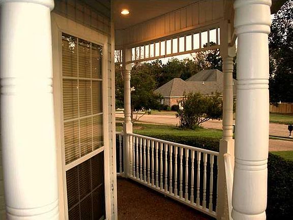 3rd image of 440 Brookwood Estates Dr