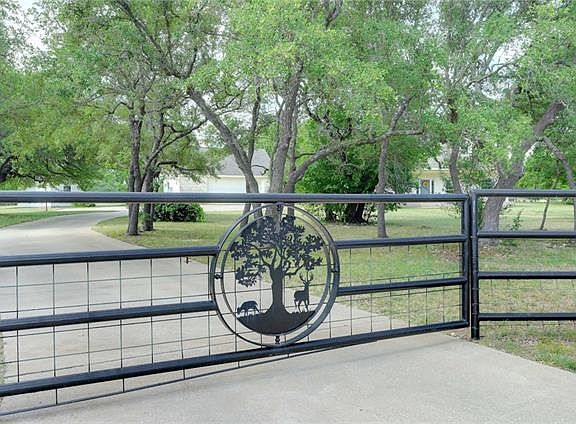 5th image of 519 Spring Creek Dr