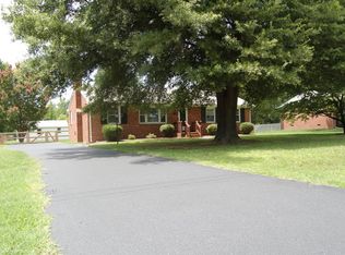 8418 Burnside Dr, Mechanicsville, VA 23116