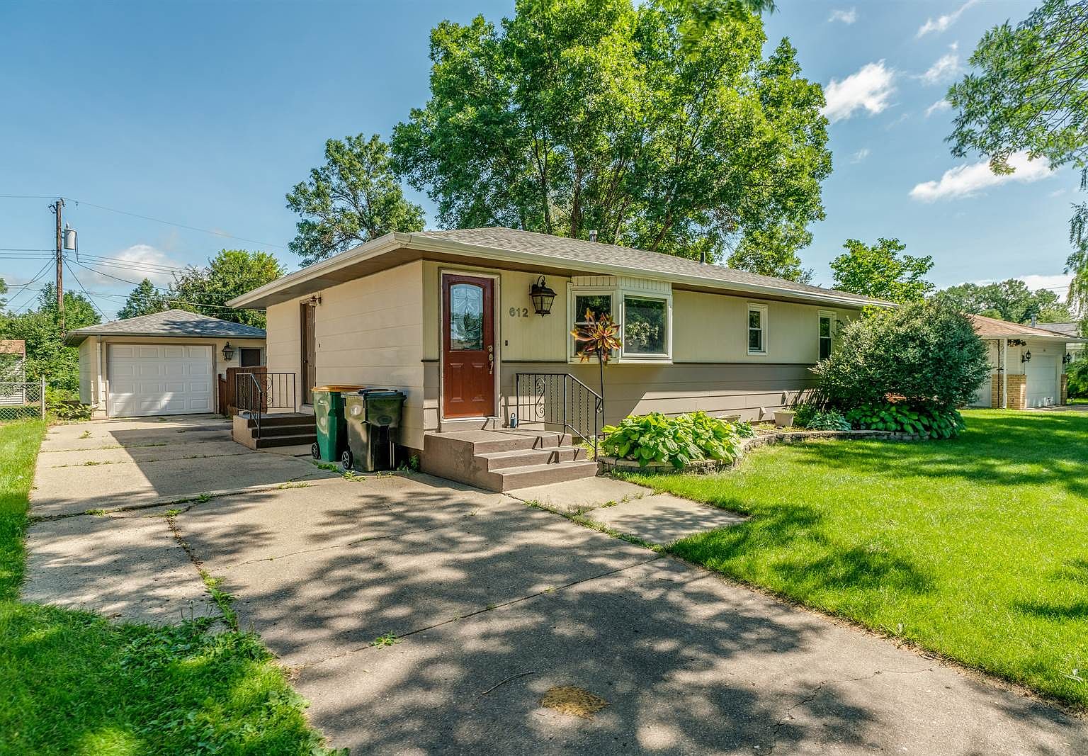 612 Meadow Ln, Bismarck, ND 58504 Zillow