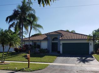 422 SE 3rd Pl, Dania, FL 33004
