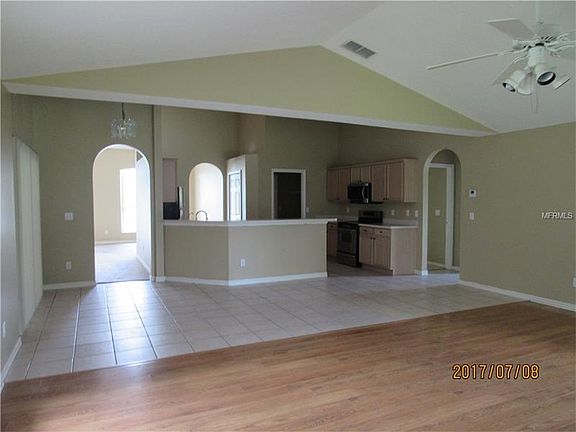 3rd image of 11524 Lyons Ct