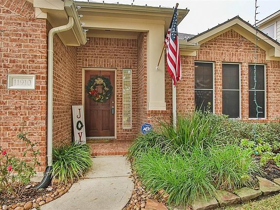 4th image of 11910 Canyon Falls Dr