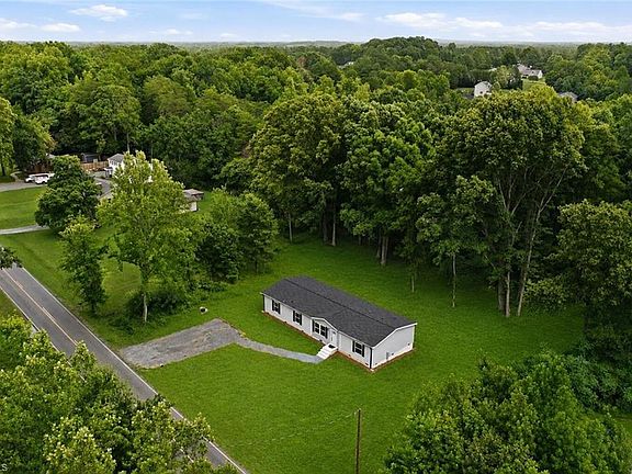 3rd image of 6008 Apple Wyrick Rd