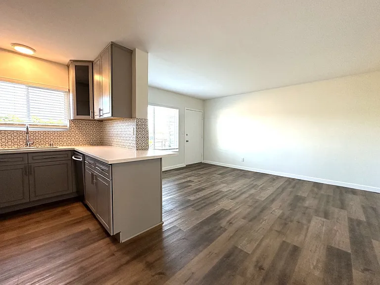 4460 Mississippi St #8 — Photo 7