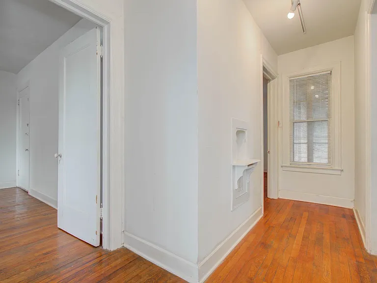 1428 Wentworth St #2 — Photo 22
