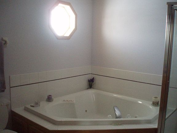 Master Bath whirlpool