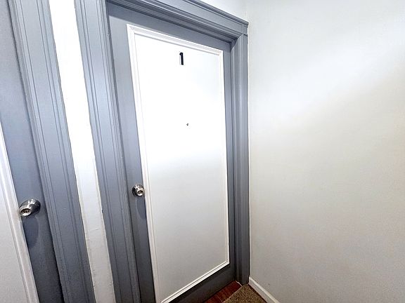 Entry/Foyer