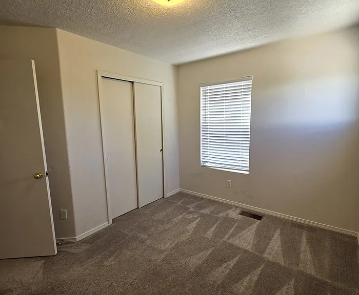 740 Mesa Del Rio St NW — Photo 15