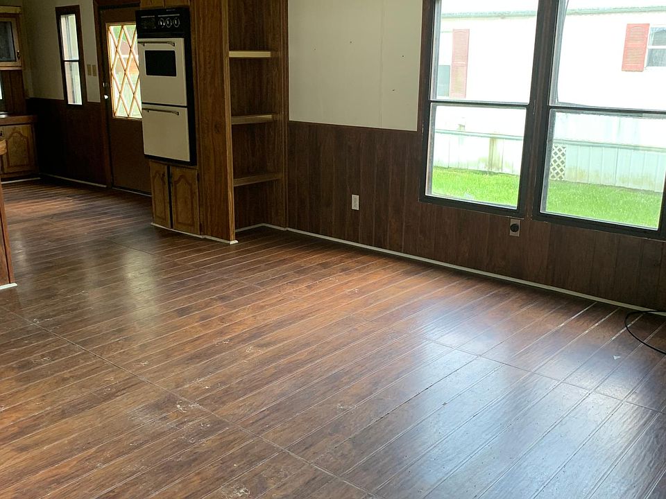 2nd image of 119 Vernon St #1