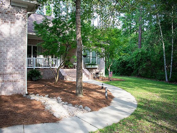 4th image of 920 Crooked Creek Dr