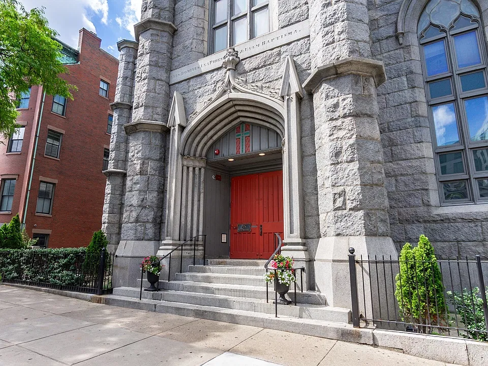 45-55 W Broadway #208