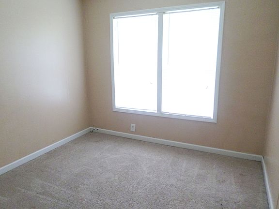 5th image of 206 Walnut Ave NW