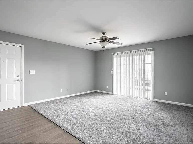 Polo Springs Apartments — Photo 20