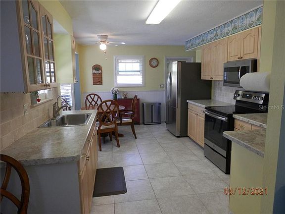 3rd image of 2951 Crane Ave