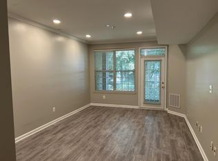 2663 Manhattan Pl SUITE 102, Vienna, VA 22180