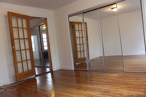 Rented by aptsandlofts.com | media 13