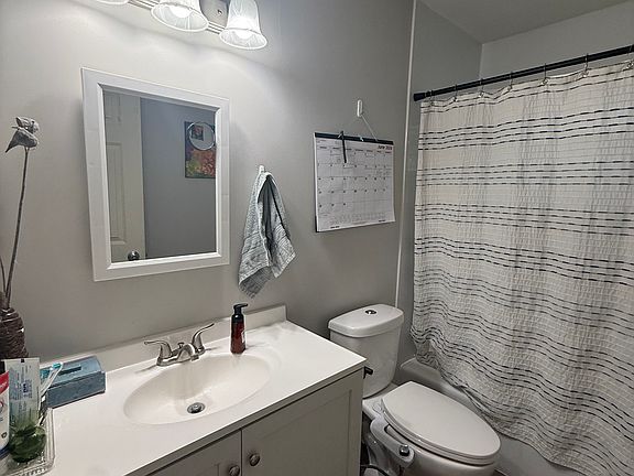 4th image of 814 11th Ave SE APT 204