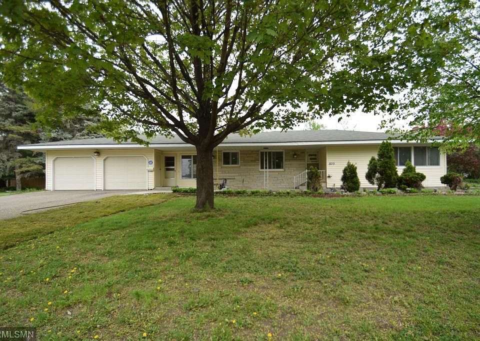 1st image of 605 Benton St