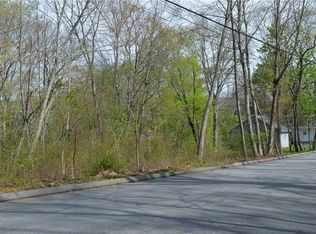 3 Atlantic Ave, Norwich, CT 06360