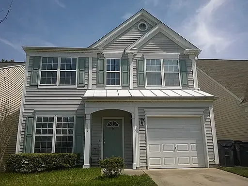 111 Durston Loop — Photo 1