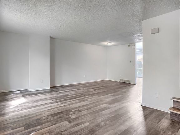 3rd image of 14711 W Ellsworth Ave
