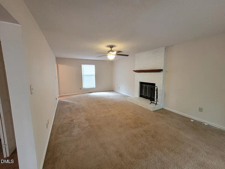 104 Corgy Dr — Photo 7