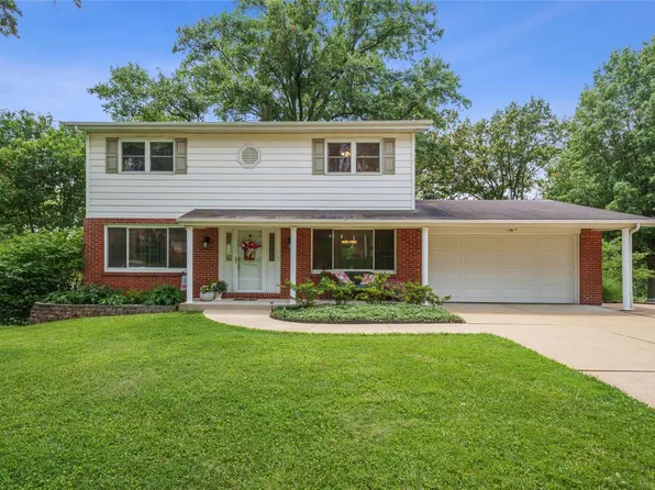 4818 Berrywick Ter, Saint Louis, MO 63128