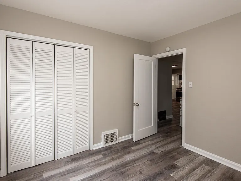 10116 Saint Katherine Ln — Photo 14