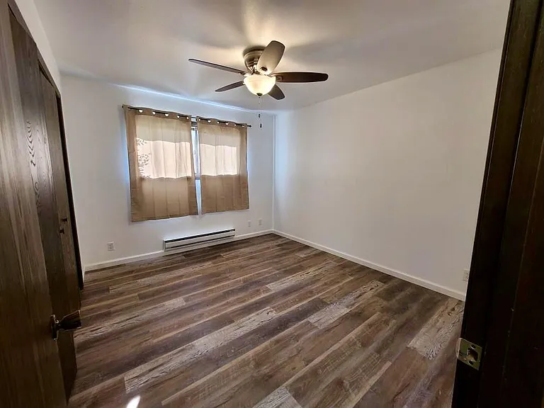640 Valley Dr #3 — Photo 2