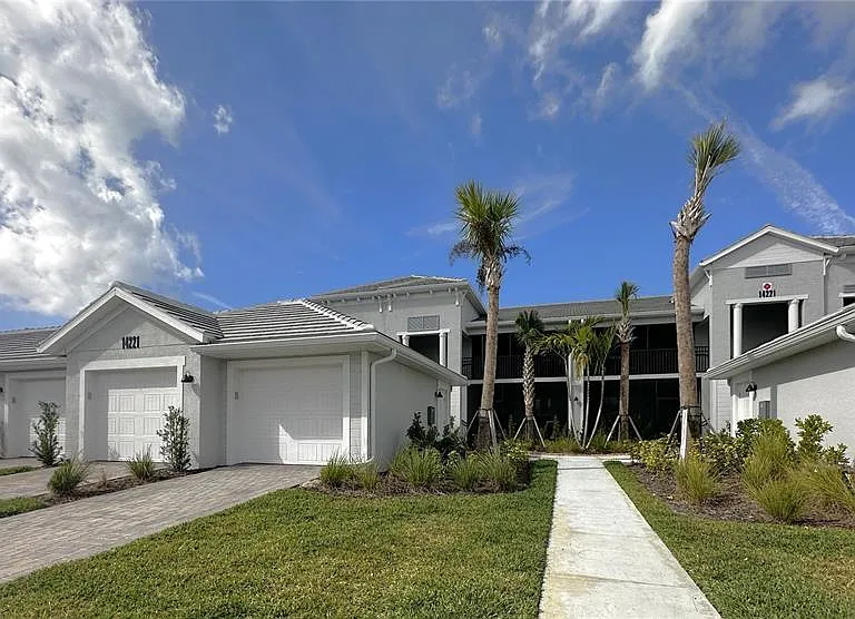14221 Heritage Landing Blvd #2014 — Photo 28