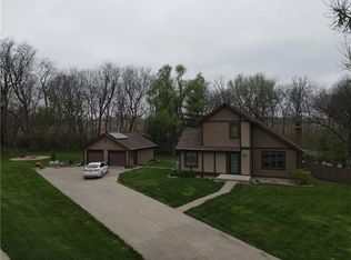 13381 Heritage Dr, Saint Joseph, MO 64505