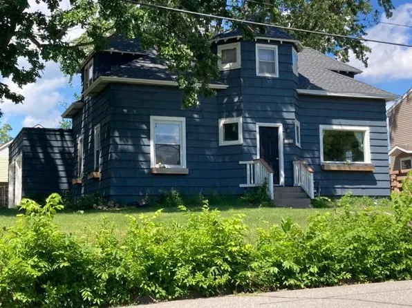 701 NE 6th St, Grand Rapids, MN 55744