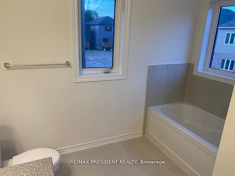 10 Poole St — Photo 11